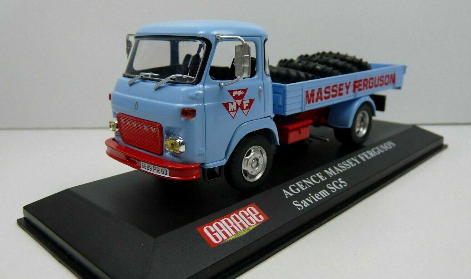 Saviem SG5 - "Massey Ferguson" valník s nákladem pneu